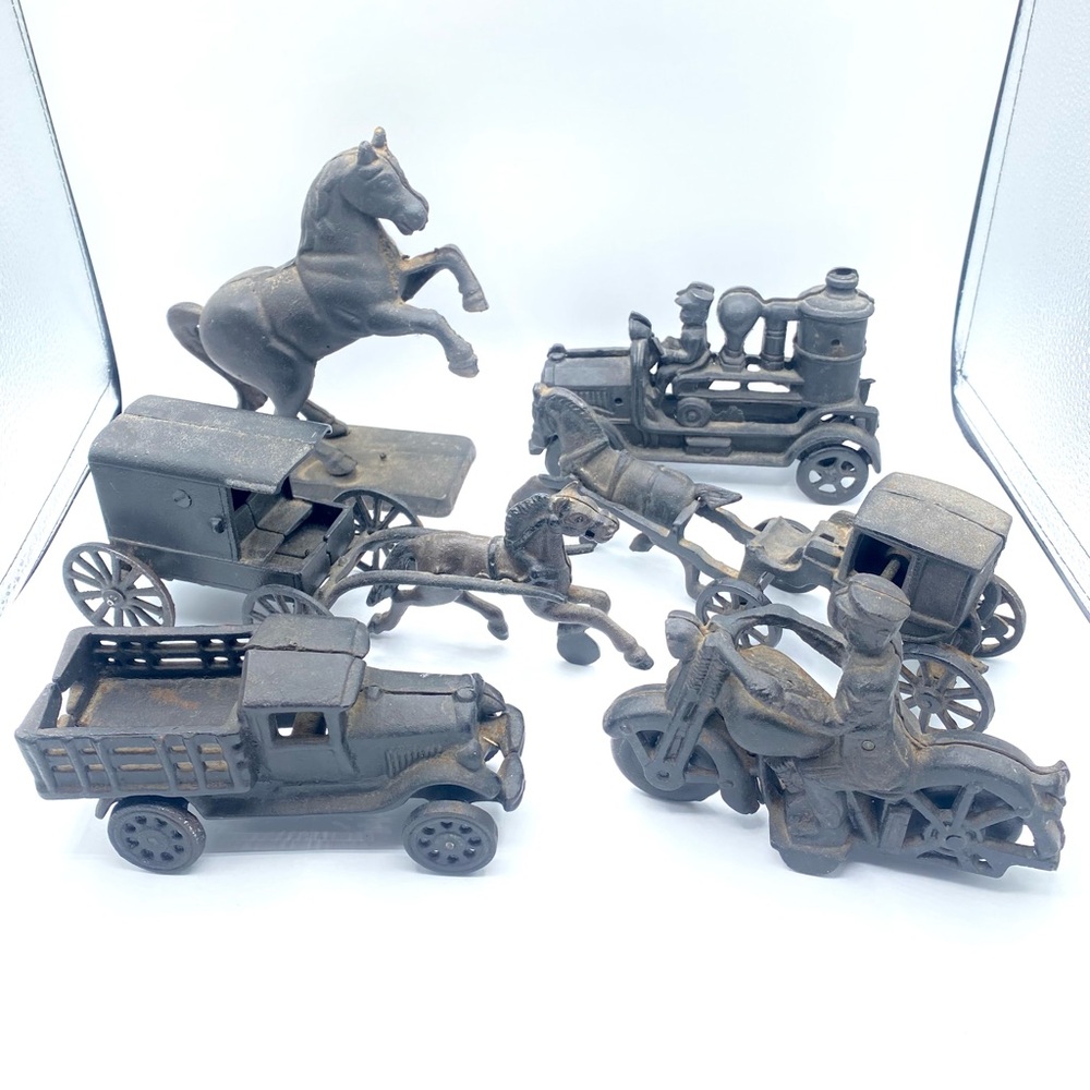 6 Vintage Cast Iron Western Police Motorcycle Horse Carriage Delivery Truck Toys